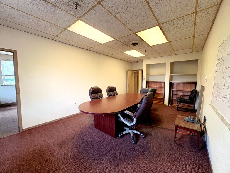 More Photos Of 5 Canale Dr, Egg Harbor Township Manufacturing For Lease