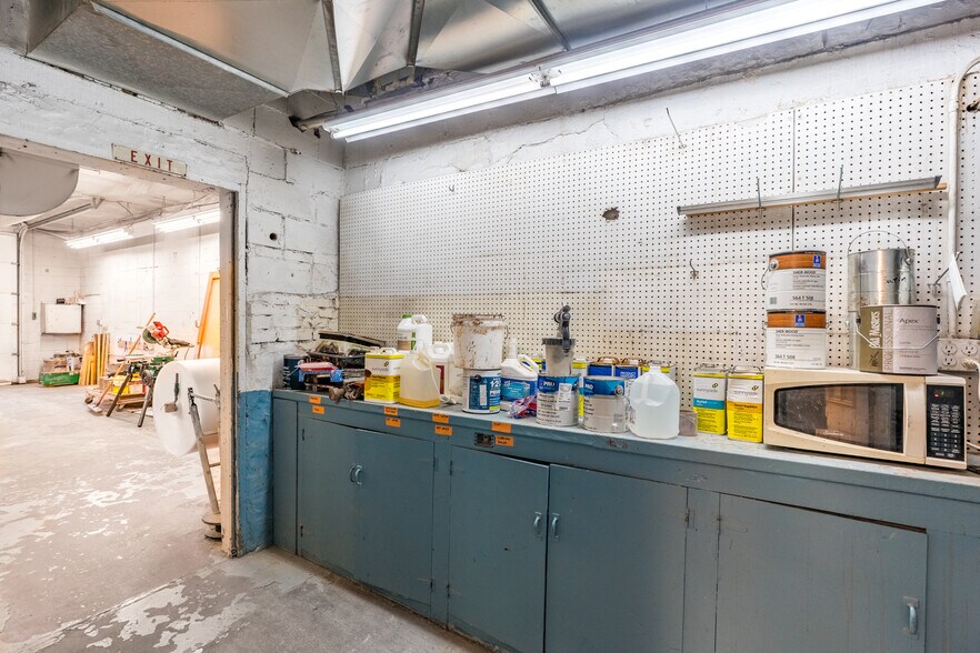 More Photos Of 459 Southgate Dr, Tomahawk Industrial For Sale