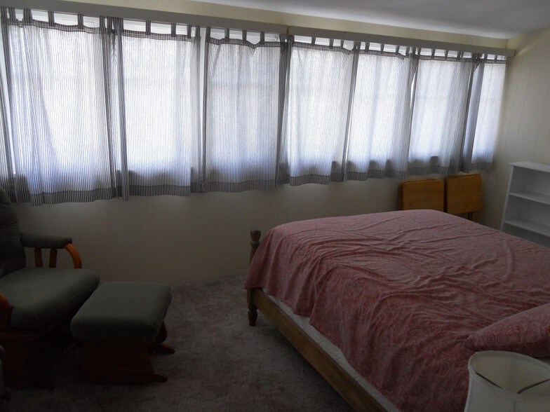 More Photos Of 115 S Main St, Vassar Office Residential For Lease