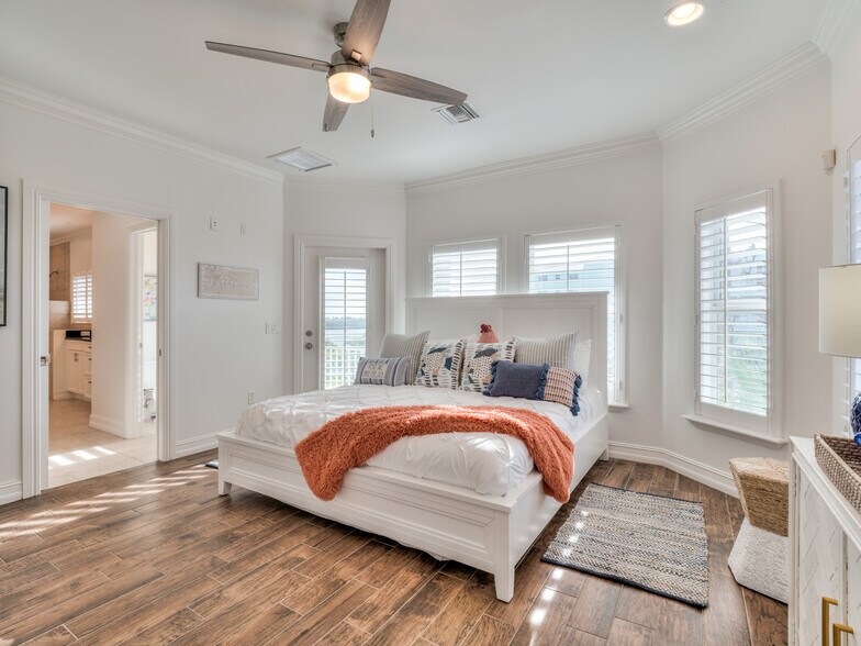 More Photos Of , Fort Myers Beach Specialty For Sale