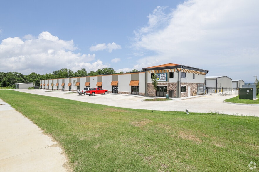 More Photos Of 1621 W 79th St, Tulsa Self Storage For Lease