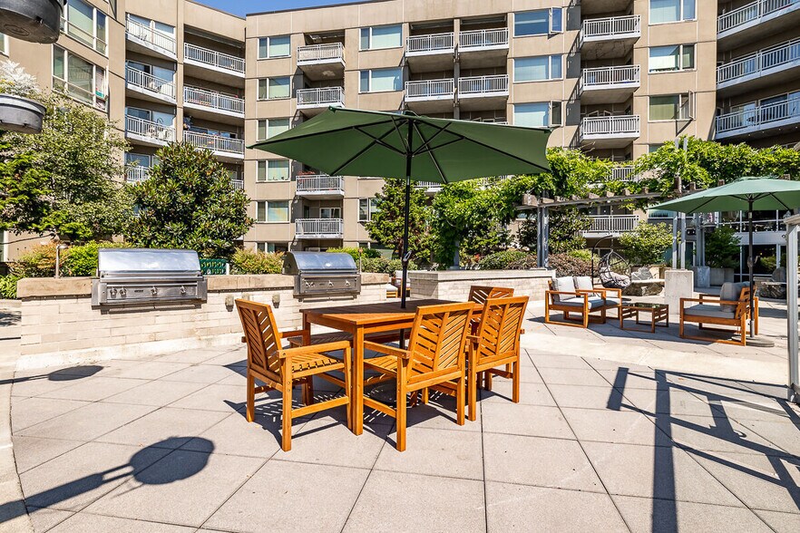 More Photos Of 2230 NW 57th St, Seattle Apartments For Lease