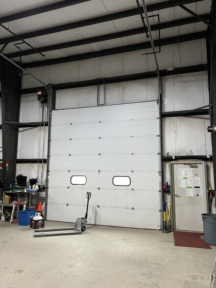 More Photos Of 160 N Branford Rd, Branford Warehouse For Sale