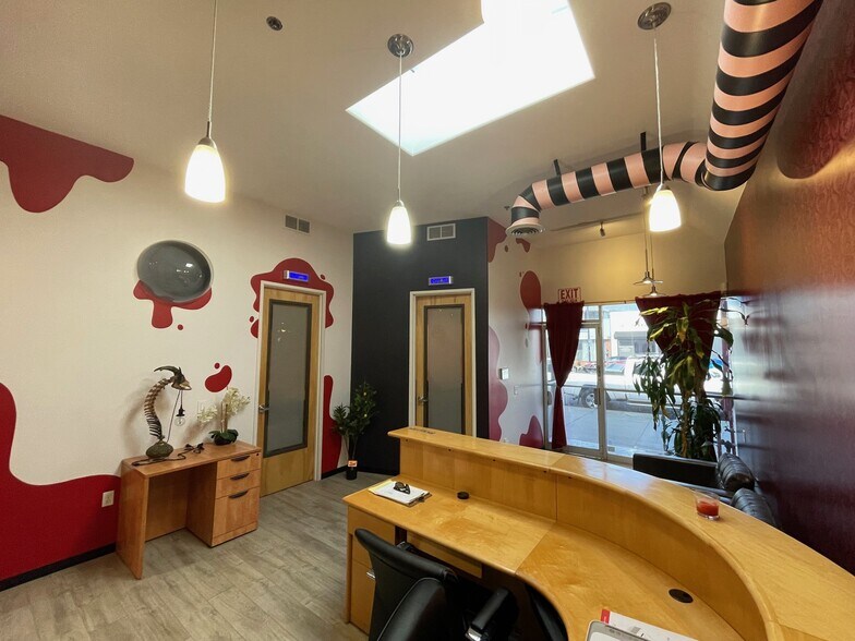 More Photos Of 2312 W Burbank Blvd, Burbank Loft Creative Space For Lease