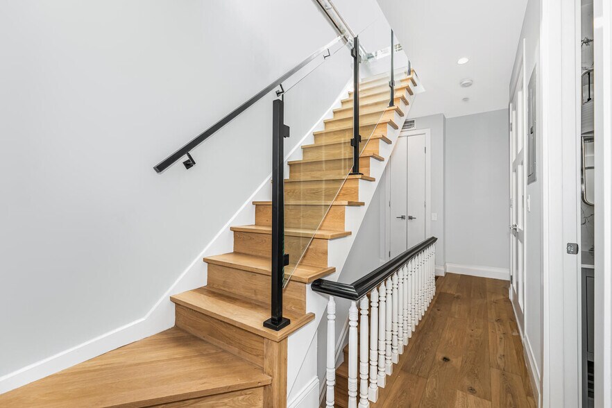 More Photos Of 11A Arlington Pl, Brooklyn Apartments For Sale