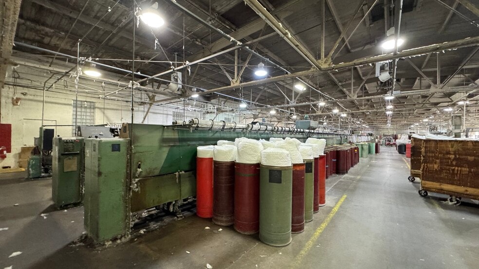 More Photos Of 240 S Main St, Nazareth Flex For Lease