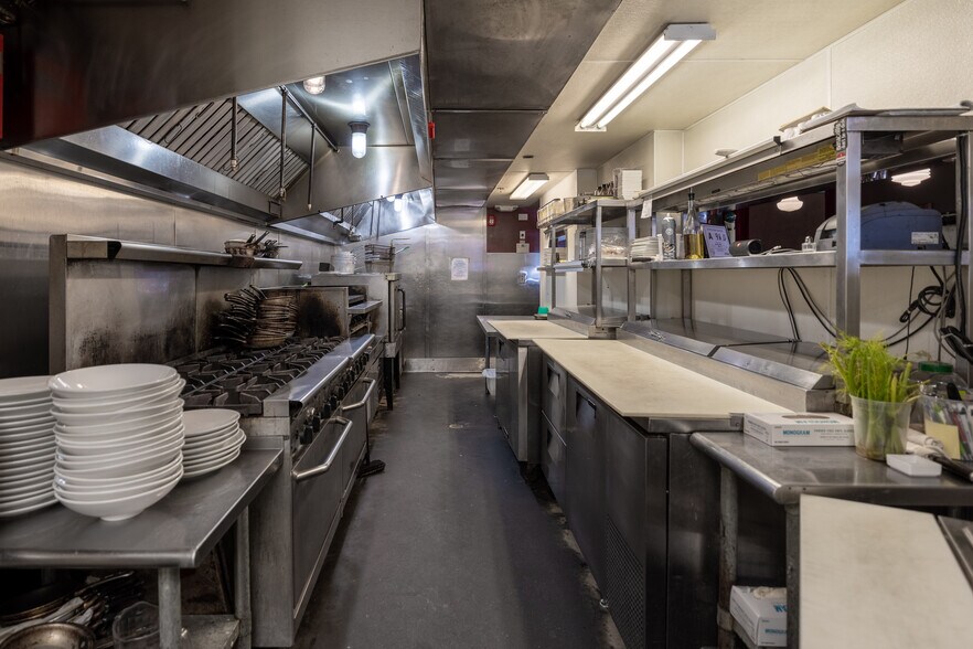 More Photos Of 743 Haywood Rd, Asheville Restaurant For Sale