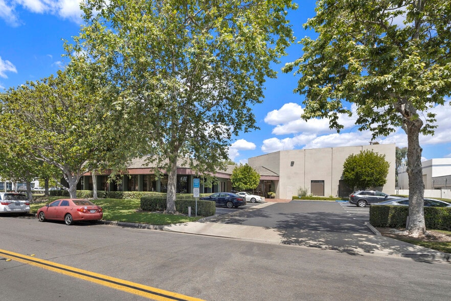 More Photos Of 1641 Langley Ave, Irvine Light Manufacturing For Lease