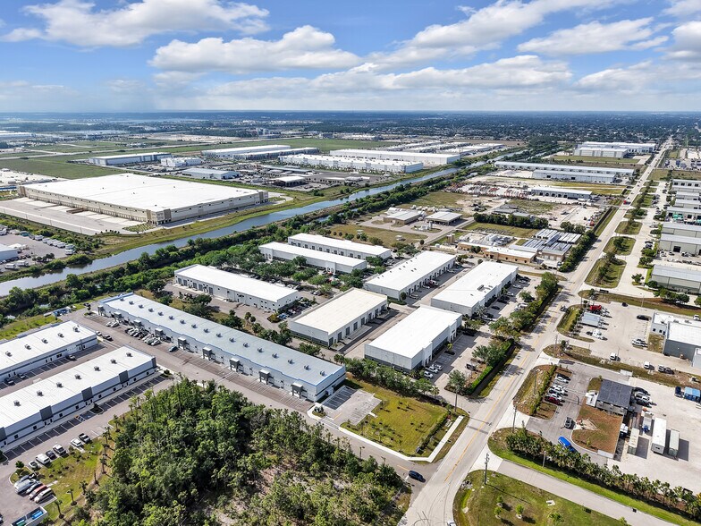 More Photos Of 8801 Business Park Dr, Fort Myers Warehouse For Sale