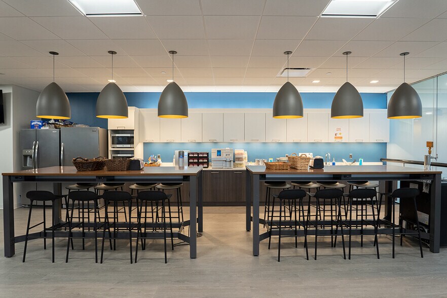 More Photos Of 55 Old Bedford Rd, Lincoln Office For Lease