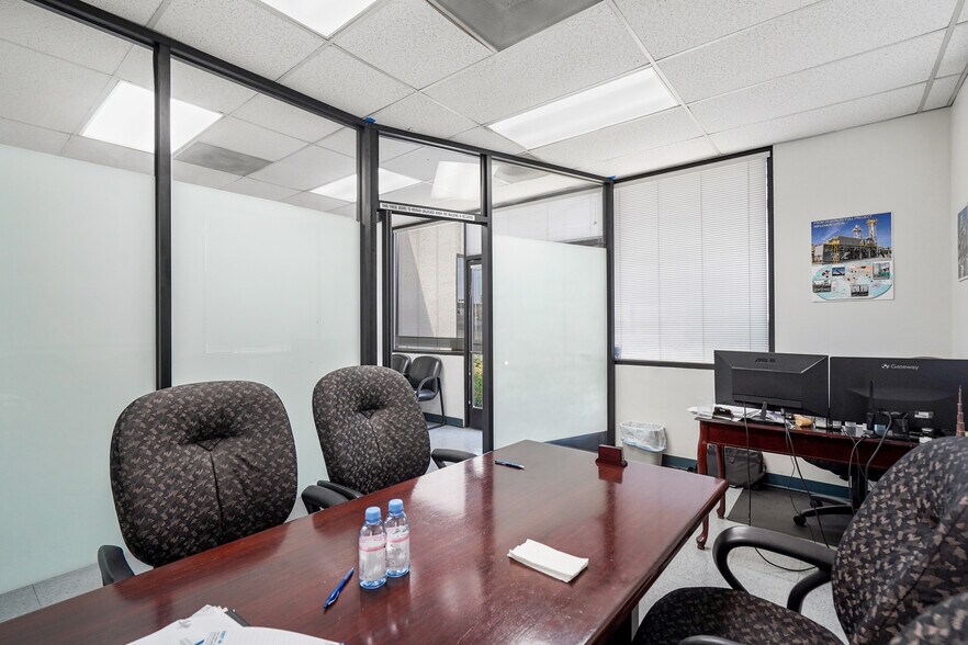 More Photos Of 12336-12342 Los Nietos Rd, Santa Fe Springs Warehouse For Lease