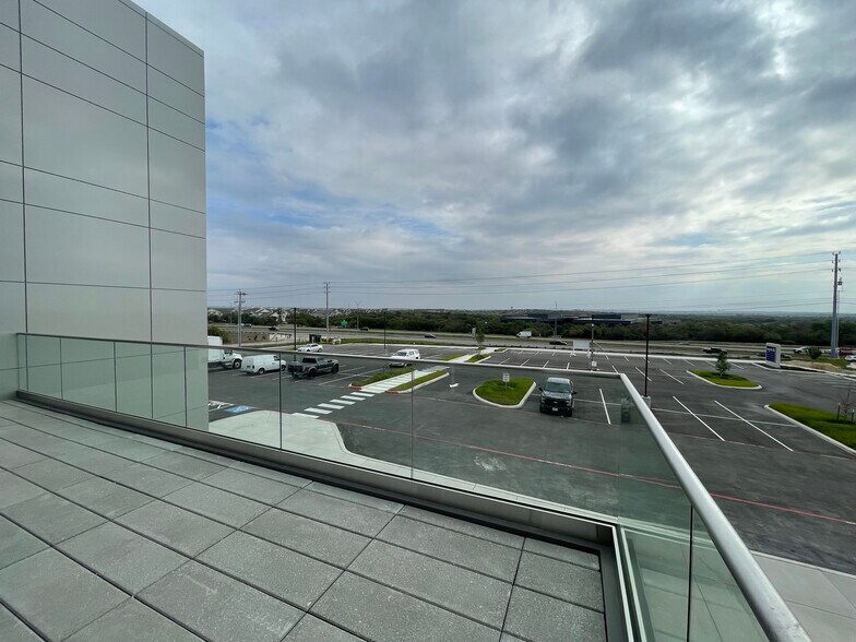 More Photos Of 10622 State Highway 151 Frontage Road, San Antonio Medical For Lease