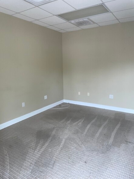 More Photos Of 1146 Elma G Miles Pky, Hinesville Self Storage For Lease