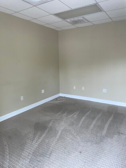 More Photos Of 1146 Elma G Miles Pky, Hinesville Self Storage For Lease