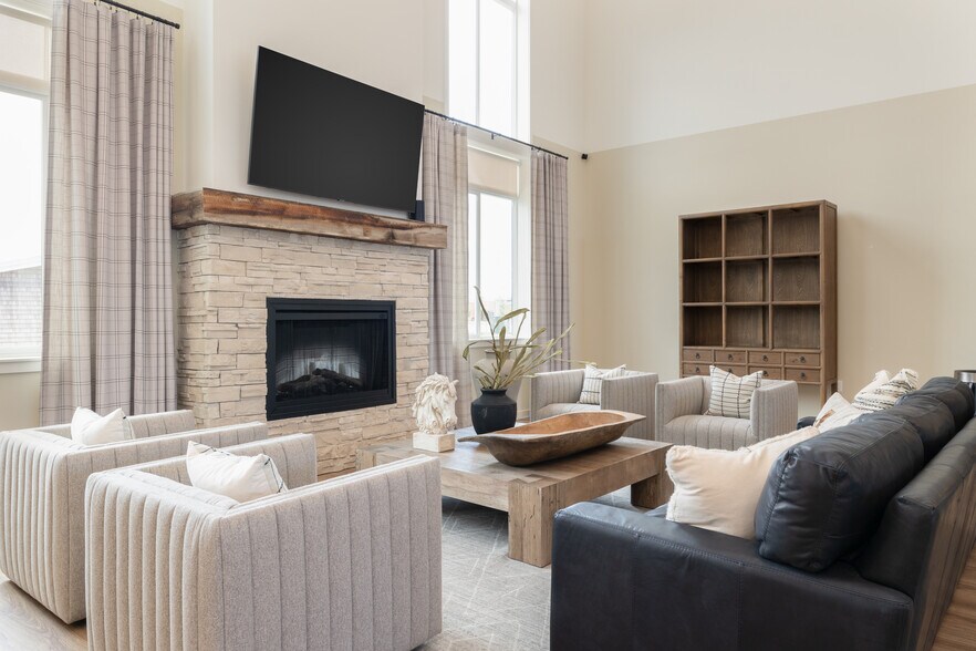 More Photos Of 3040 S South Fork Blvd, Idaho Falls Apartments For Sale