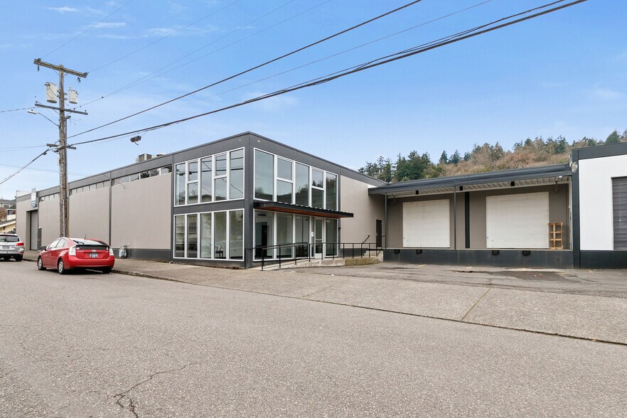 More Photos Of 5805 SW Hood Ave, Portland Warehouse For Lease