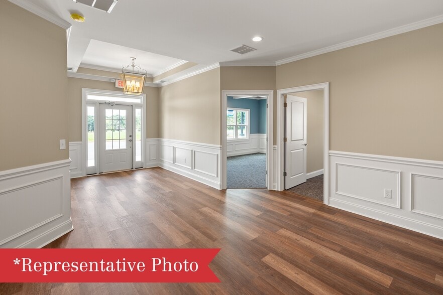 More Photos Of 1060 Garland Dr, Bogart Office For Sale