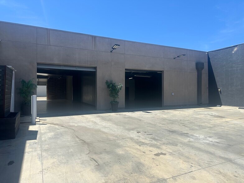 More Photos Of 7255 Atoll Ave, North Hollywood Manufacturing For Lease