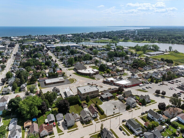 More Photos Of 2205 Forest Ave, Two Rivers Office Residential For Sale