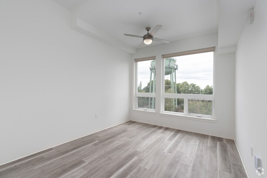 More Photos Of 5460 N Interstate Ave, Portland Apartments For Lease