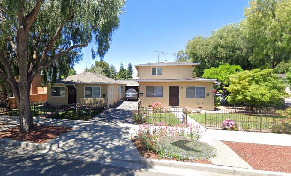 Primary Photo Of 284 Elmwood St, Mountain View Multifamily For Sale