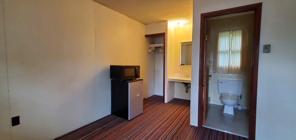 More Photos Of 5692 N US Highway 31, Levering Apartments For Sale