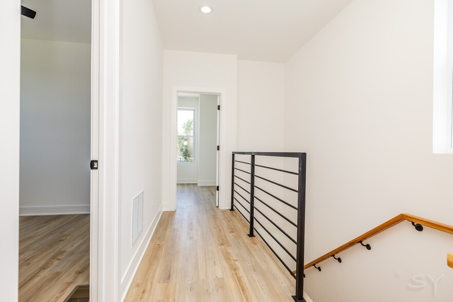 More Photos Of 544 Lawndale ave, Chicago Apartments For Sale