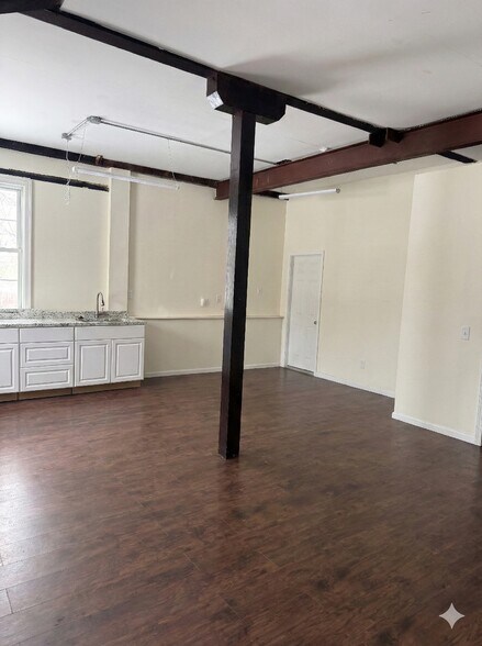 More Photos Of 2330 State Route 32, New Windsor Township Office For Lease