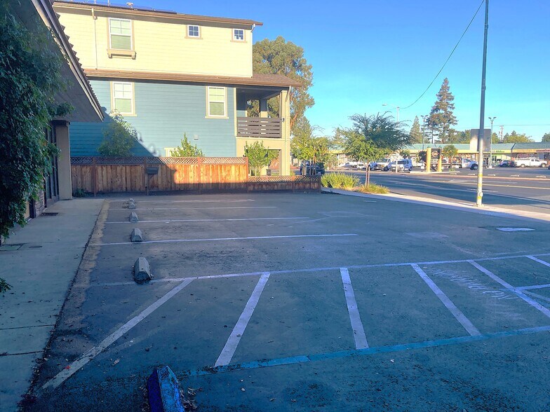 More Photos Of 3526-3532 Clayton Rd, Concord Unknown For Lease