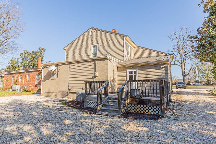 More Photos Of 13185 Hanover Courthouse Rd, Hanover Freestanding For Lease