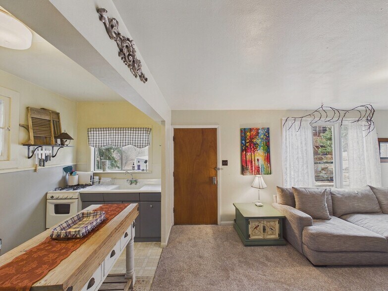 More Photos Of 318 Ruxton Ave, Manitou Springs Multifamily For Sale