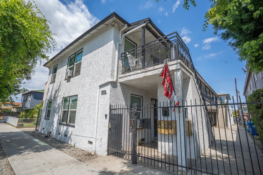 More Photos Of 1958 Pine Ave, Long Beach Apartments For Sale