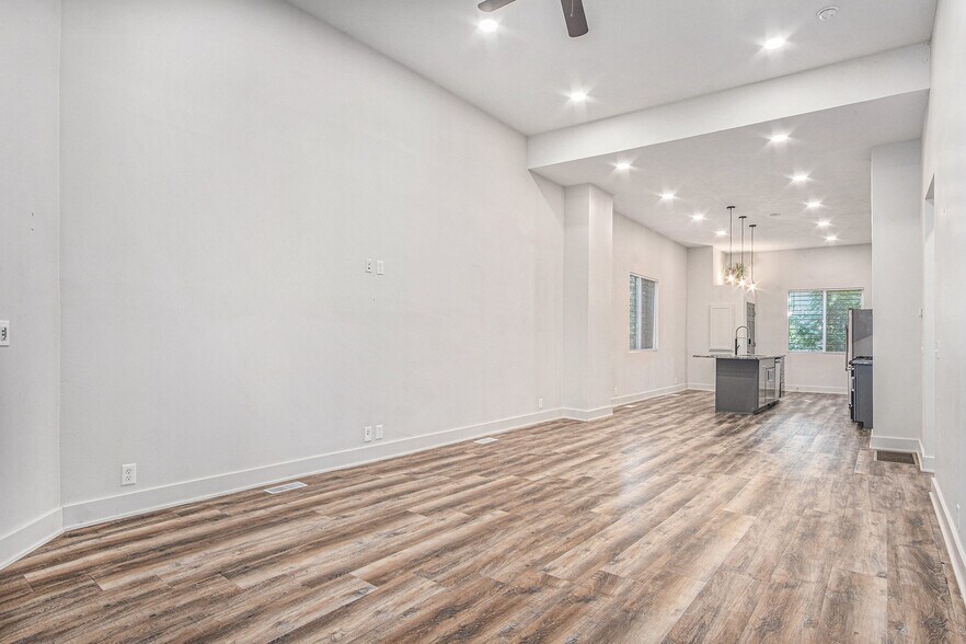 More Photos Of 2601-2603 N 45th St, Omaha Office Residential For Sale