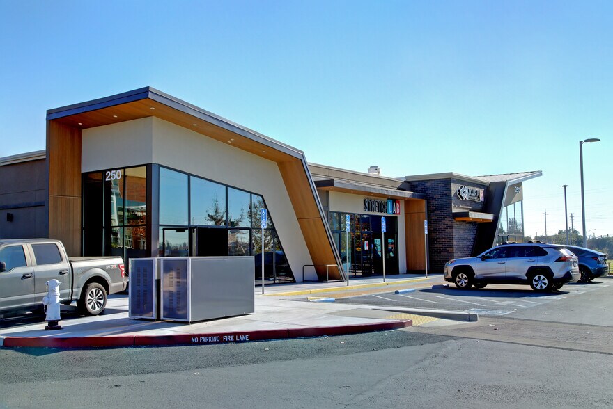More Photos Of 250 Gibson Dr, Roseville Freestanding For Lease
