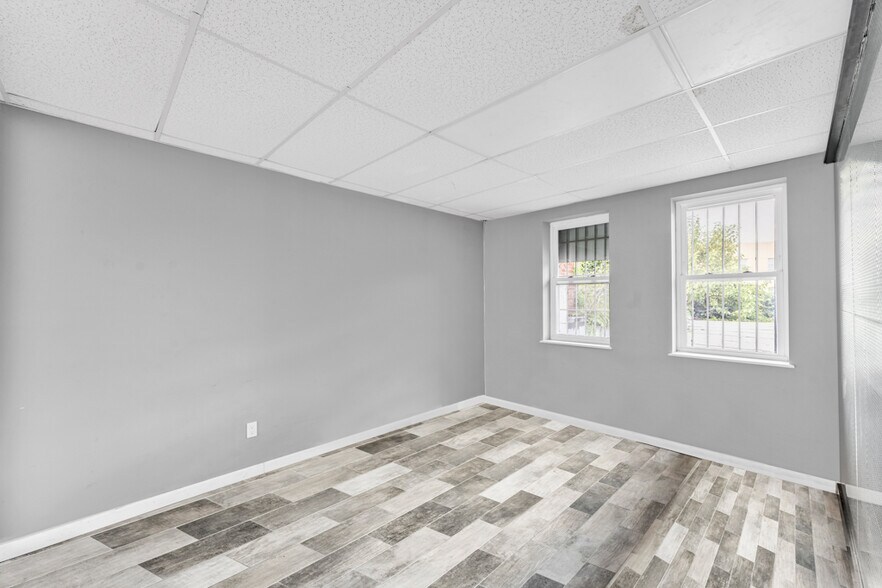 More Photos Of 57 Victory Blvd, Staten Island Storefront Retail Residential For Lease