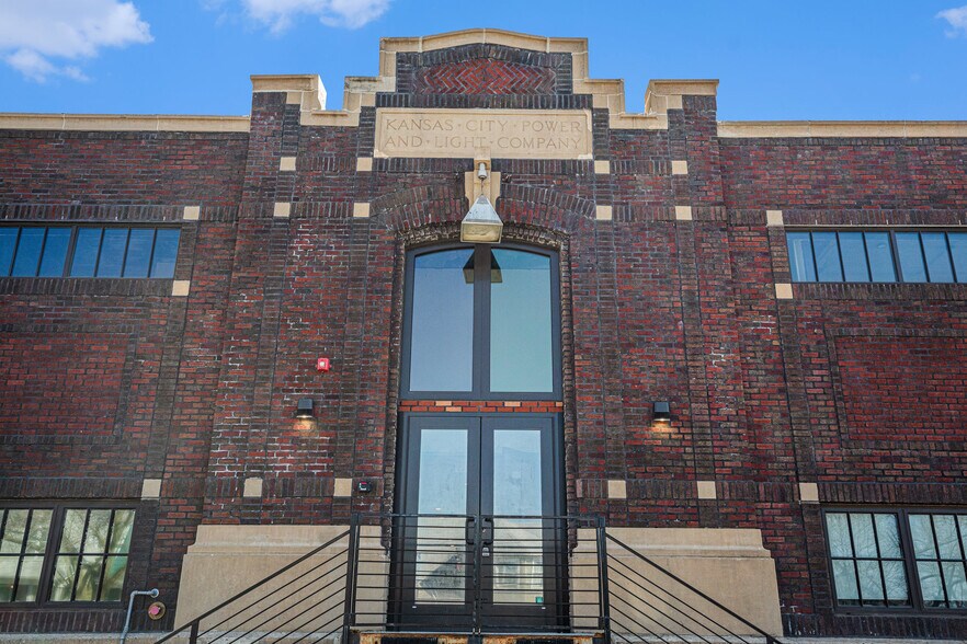 More Photos Of 2645 Madison Ave, Kansas City Apartments For Lease