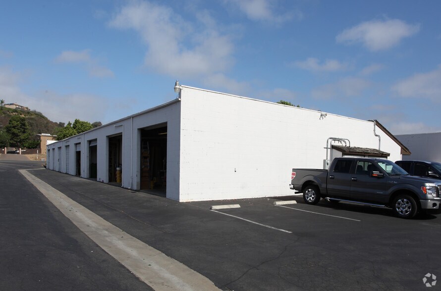 More Photos Of 635 N Twin Oaks Valley Rd, San Marcos Manufacturing For Lease