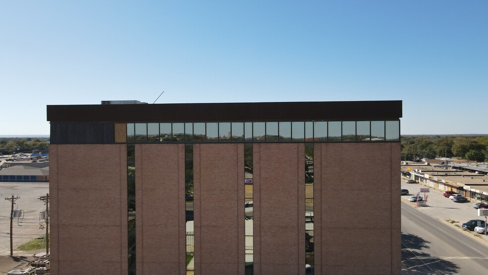 More Photos Of 502 N Willis, Abilene Medical For Sale