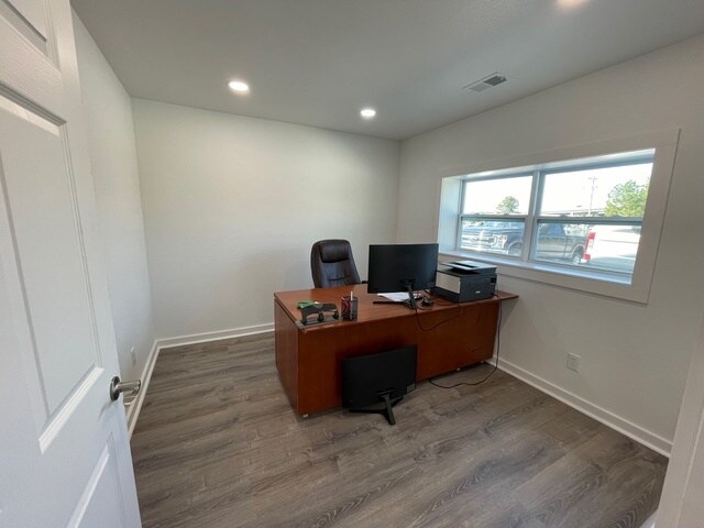 More Photos Of 57 Blackburn Dr, Byhalia Flex For Lease