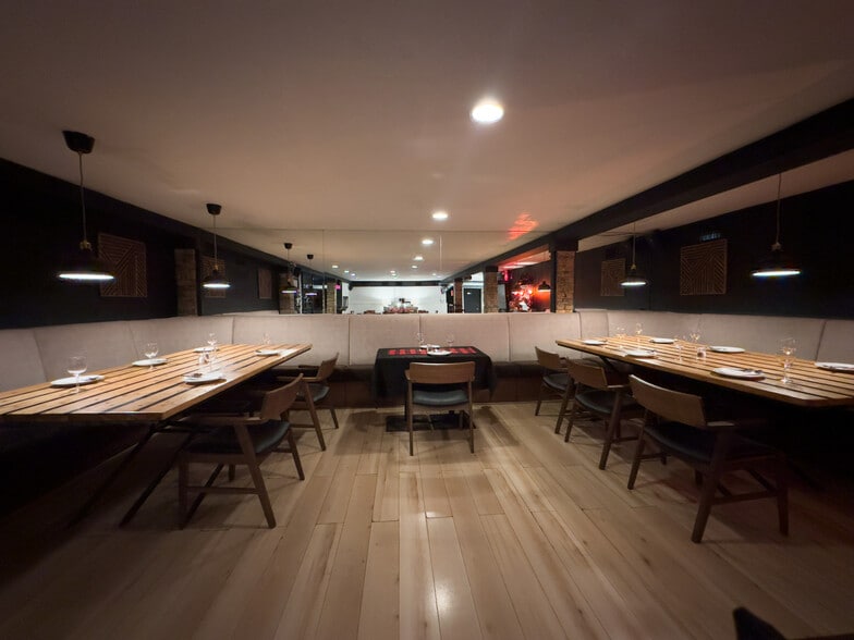 More Photos Of 116 5 SE Av, Calgary General Retail For Sale