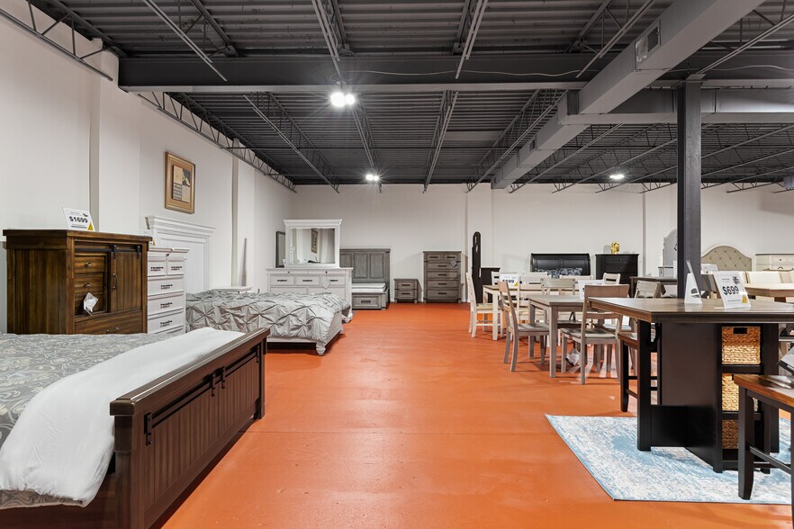 More Photos Of 2926 Mountain Rd, Pasadena Storefront Retail Office For Sale