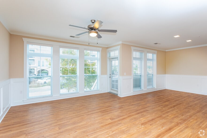 More Photos Of 7205-7215 Wrightsville Ave, Wilmington Apartments For Lease
