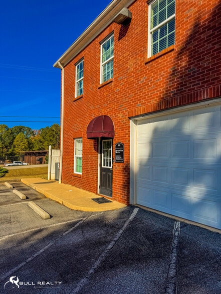 More Photos Of 100 Greystone Power Blvd, Dallas Medical For Sale