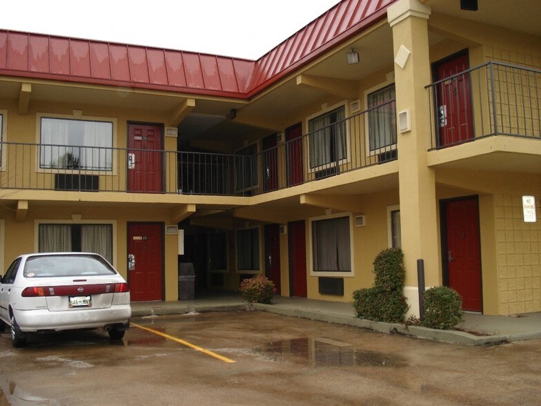 More Photos Of 7421 Bonny Oaks Dr, Chattanooga Hotel For Sale