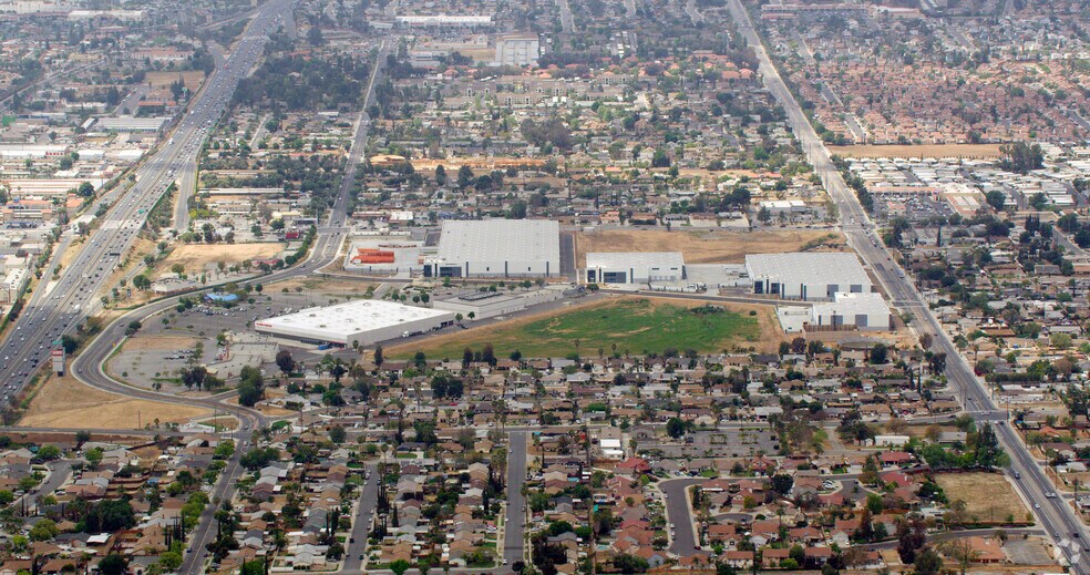More Photos Of 12075 Davis St, Moreno Valley Warehouse For Lease