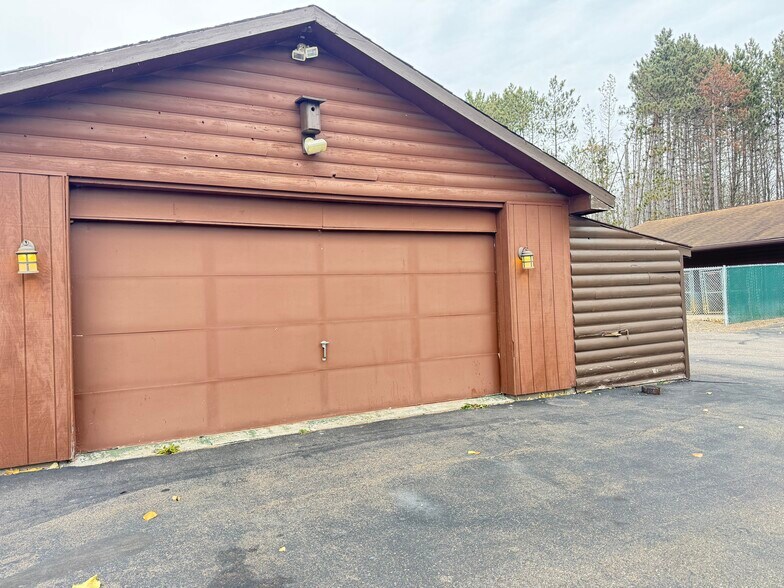 More Photos Of 2350 Highway 17 S, Rhinelander Veterinarian Kennel For Sale