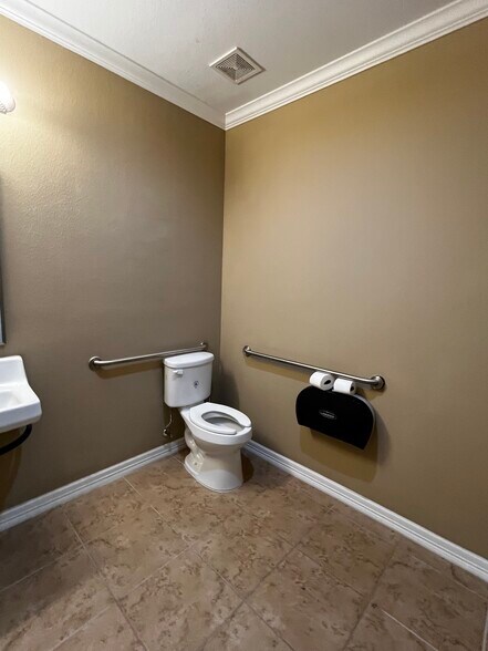 More Photos Of 4502 Riverstone Blvd, Missouri City Medical For Lease