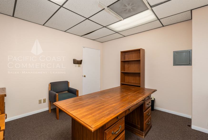 More Photos Of 4540 Kearny Villa Rd, San Diego Office For Sale