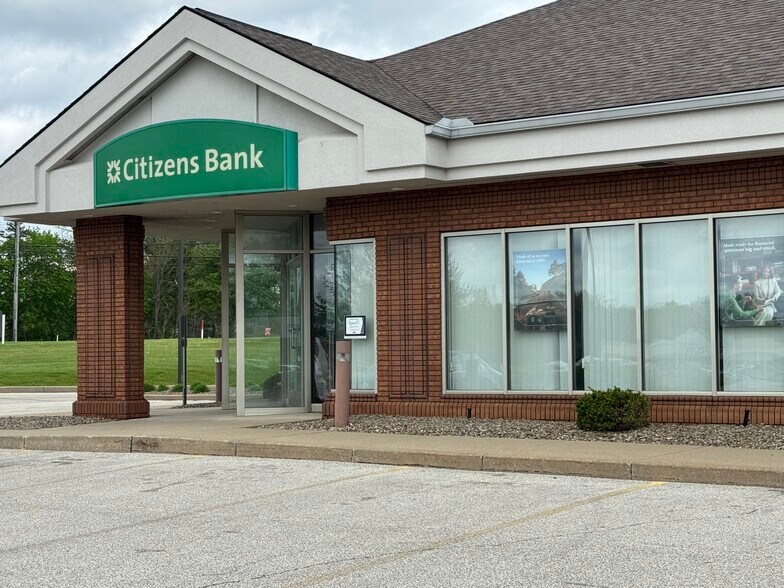 More Photos Of , Akron General Retail For Sale