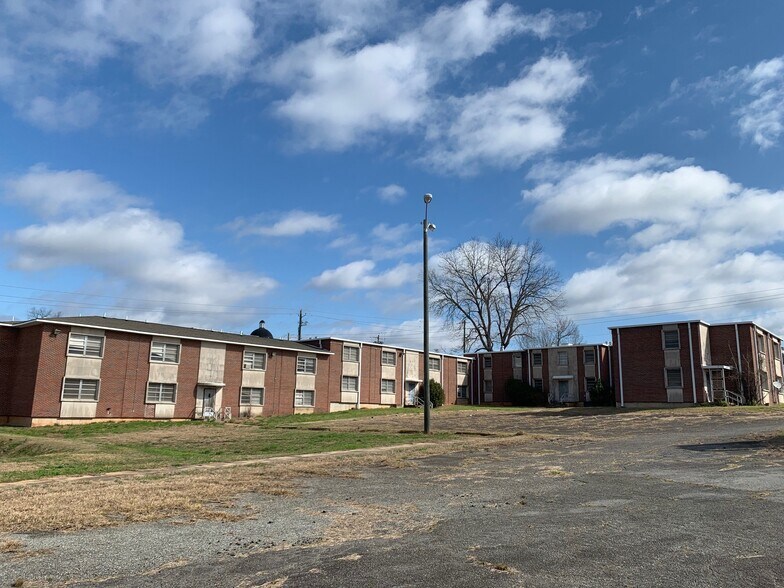 More Photos Of 240 Lawrence Rd, Milledgeville Apartments For Sale